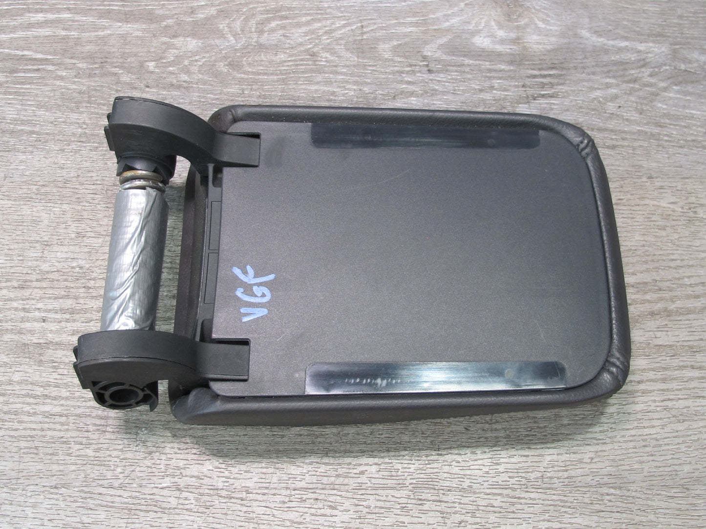 05-09 VW Golf R32 GTI Rabbit Jetta Center Console Leather Armrest Lid OEM