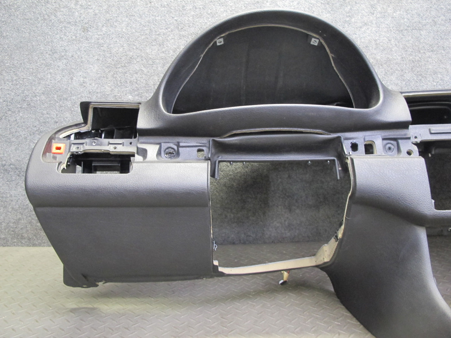 01-06 BMW E46 330ci 3-SERIES Front Dash Dashboard Trim Panel Assembly Black OEM