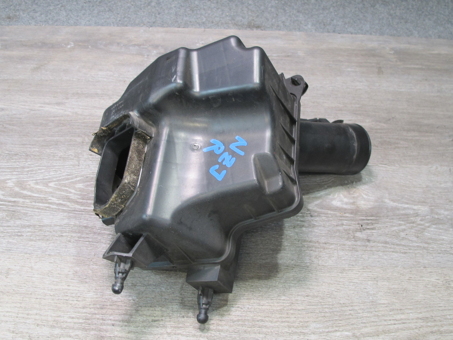 09-20 Nissan Z34 370Z Right Air Intake Cleaner Filter Box w MAF Sensor OEM