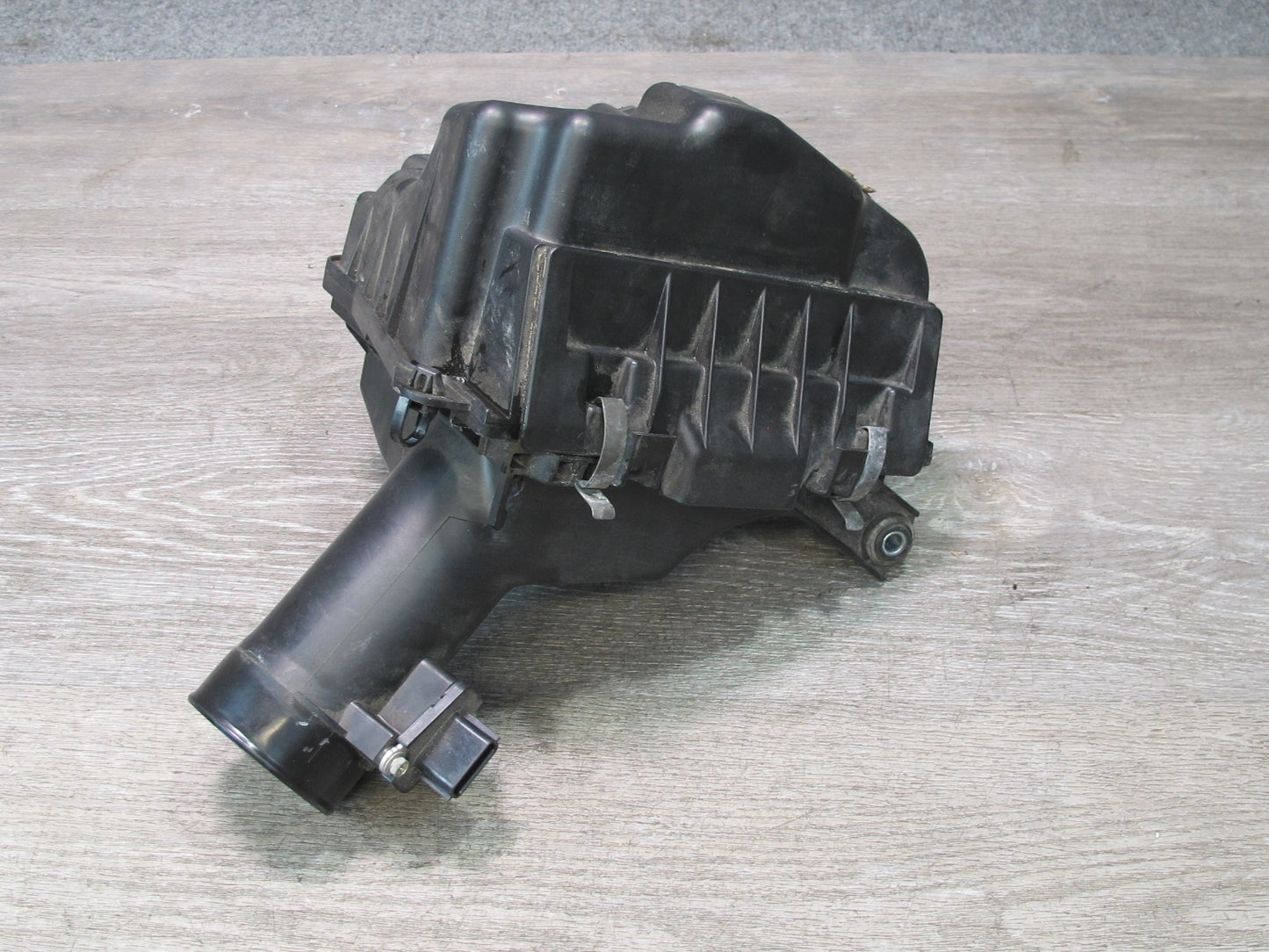 09-20 Nissan Z34 370Z Right Air Intake Cleaner Filter Box w MAF Sensor OEM