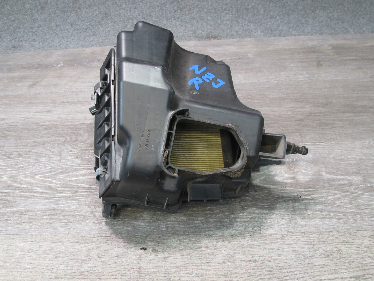 09-20 Nissan Z34 370Z Right Air Intake Cleaner Filter Box w MAF Sensor OEM