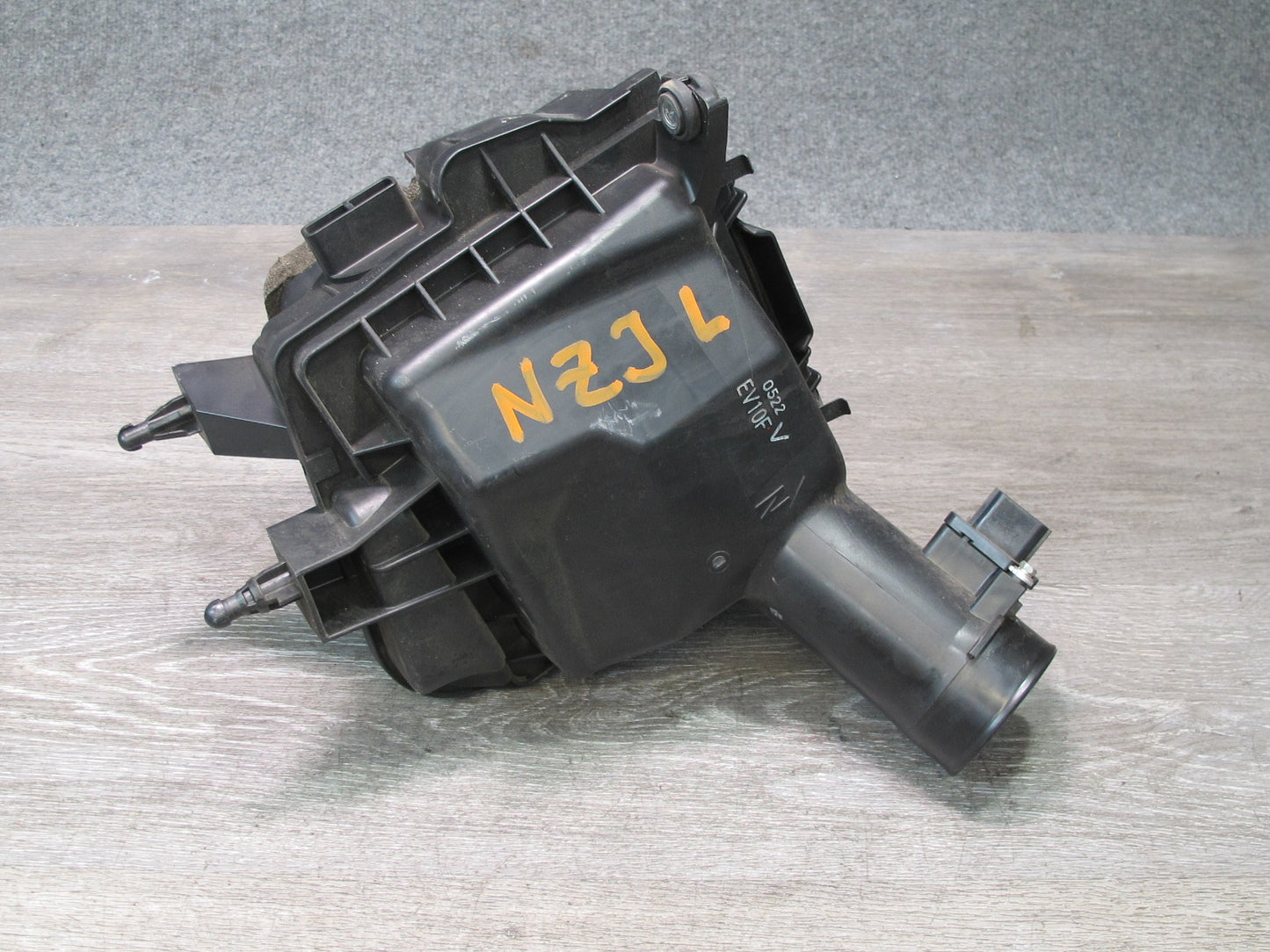 09-20 Nissan Z34 370Z Left Air Intake Cleaner Filter Box w MAF Sensor OEM