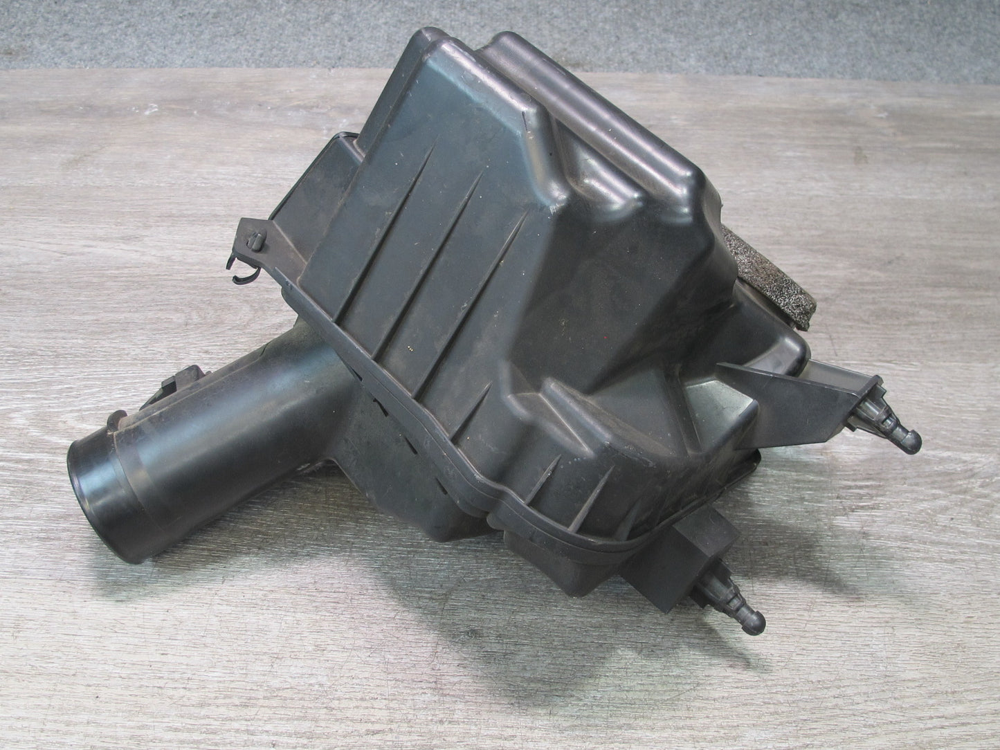 09-20 Nissan Z34 370Z Left Air Intake Cleaner Filter Box w MAF Sensor OEM