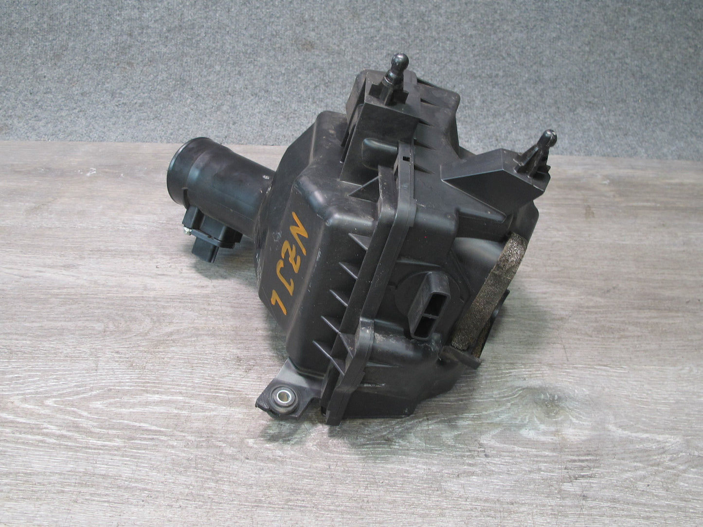 09-20 Nissan Z34 370Z Left Air Intake Cleaner Filter Box w MAF Sensor OEM