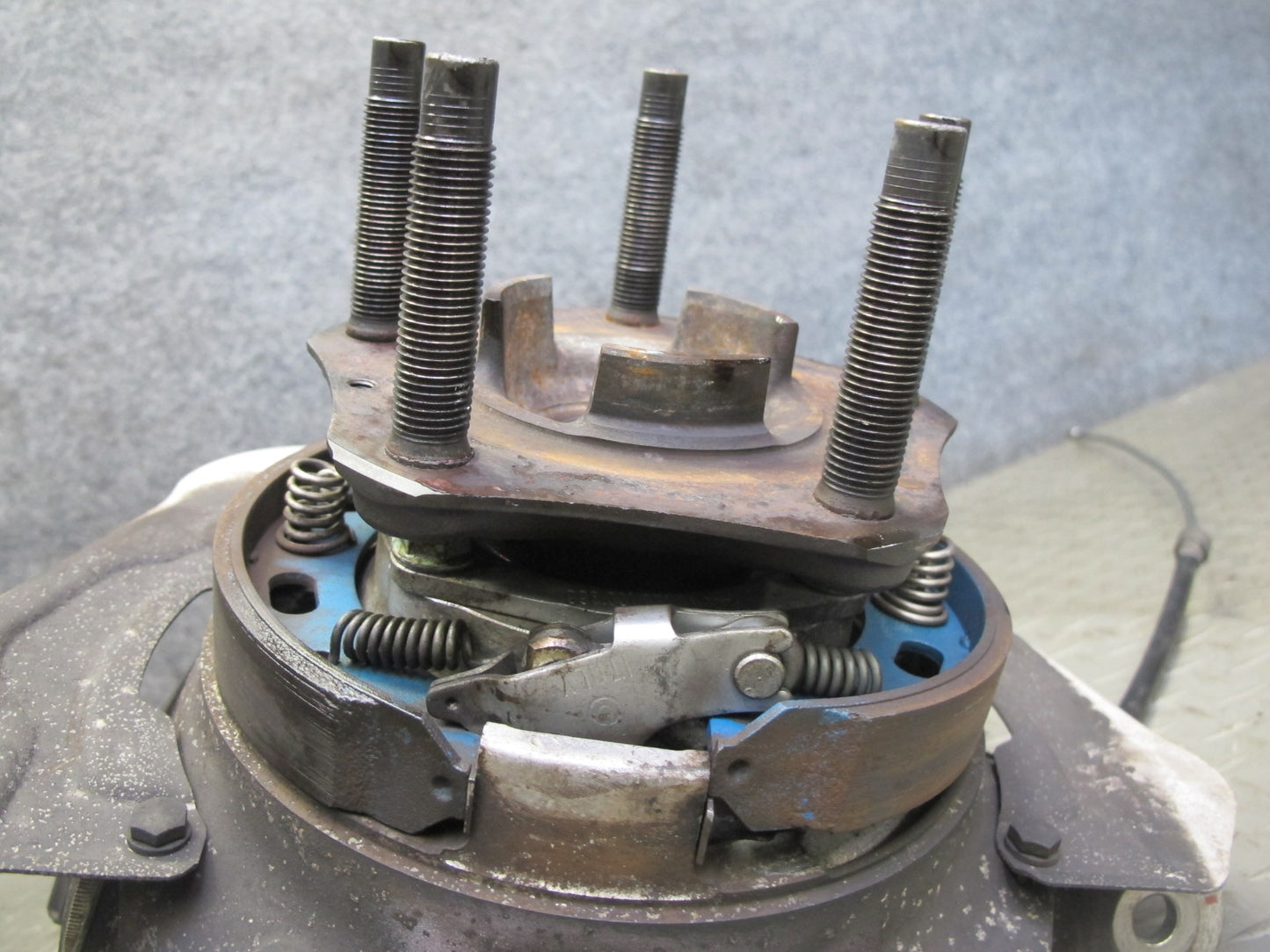 2005-2012 Porsche 911 997 Rear Right Spindle Knuckle Wheel Hub Bearing