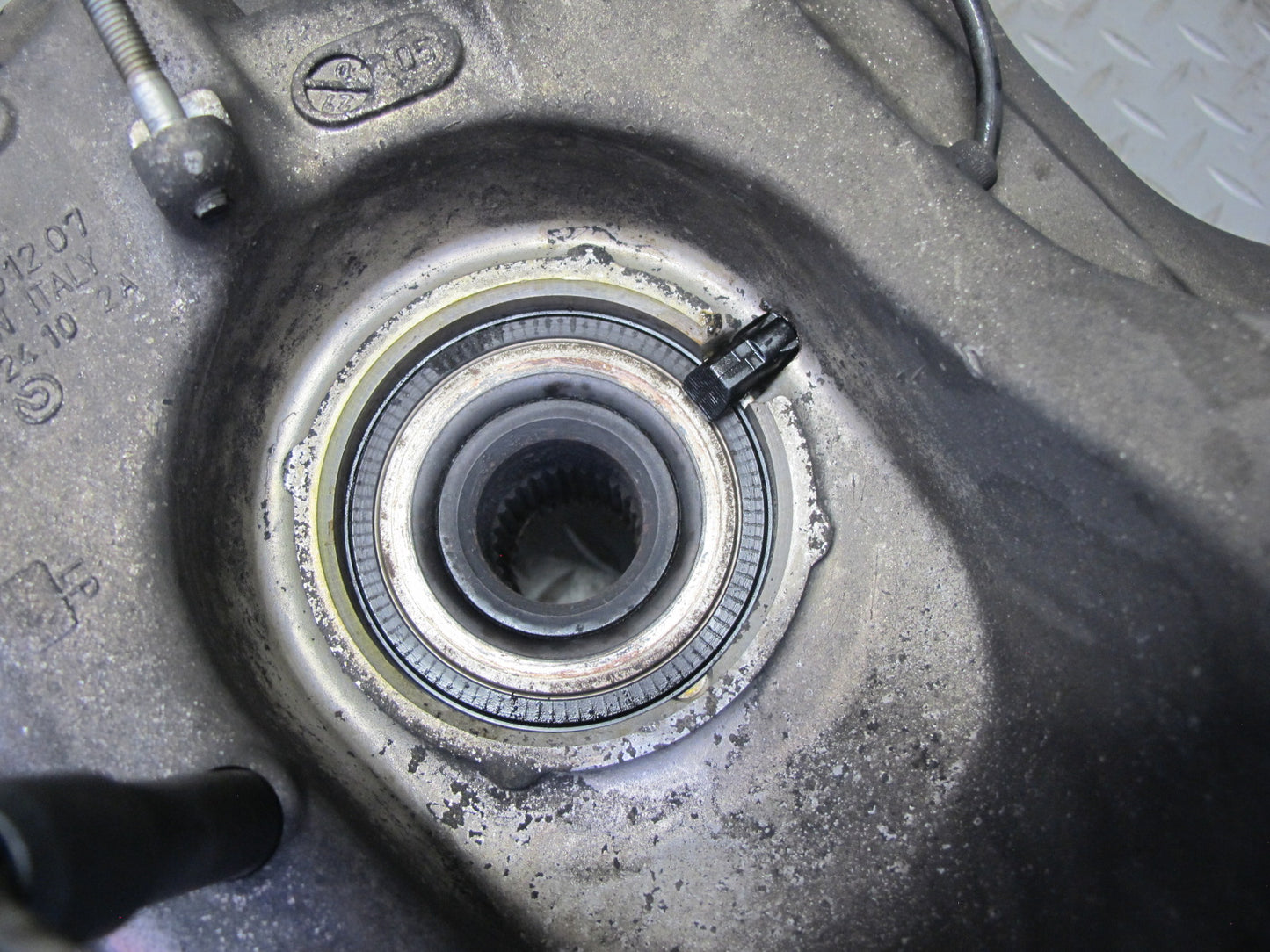 2005-2012 Porsche 911 997 Rear Right Spindle Knuckle Wheel Hub Bearing