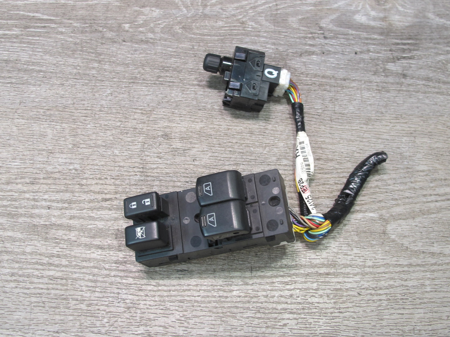 10-19 Nissan 370Z Z34 Convertible Left Door Power Window & Mirror Switch OEM