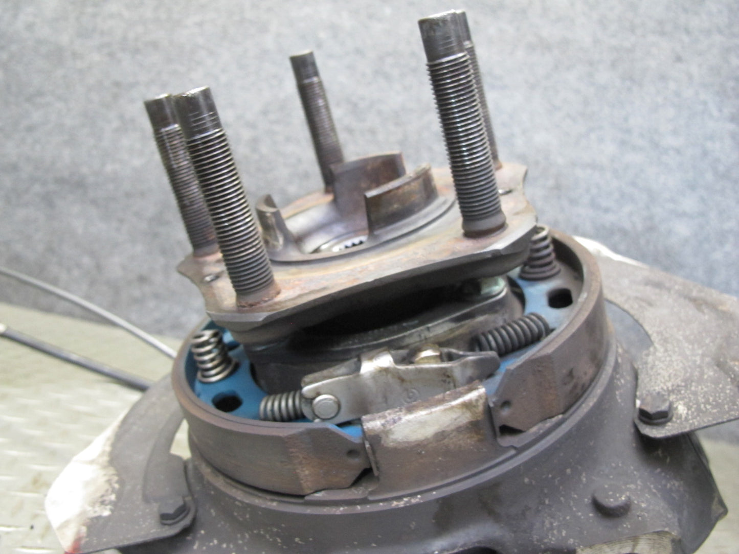 2005-2012 Porsche 911 997 Rear Left Spindle Knuckle Wheel Hub Bearing