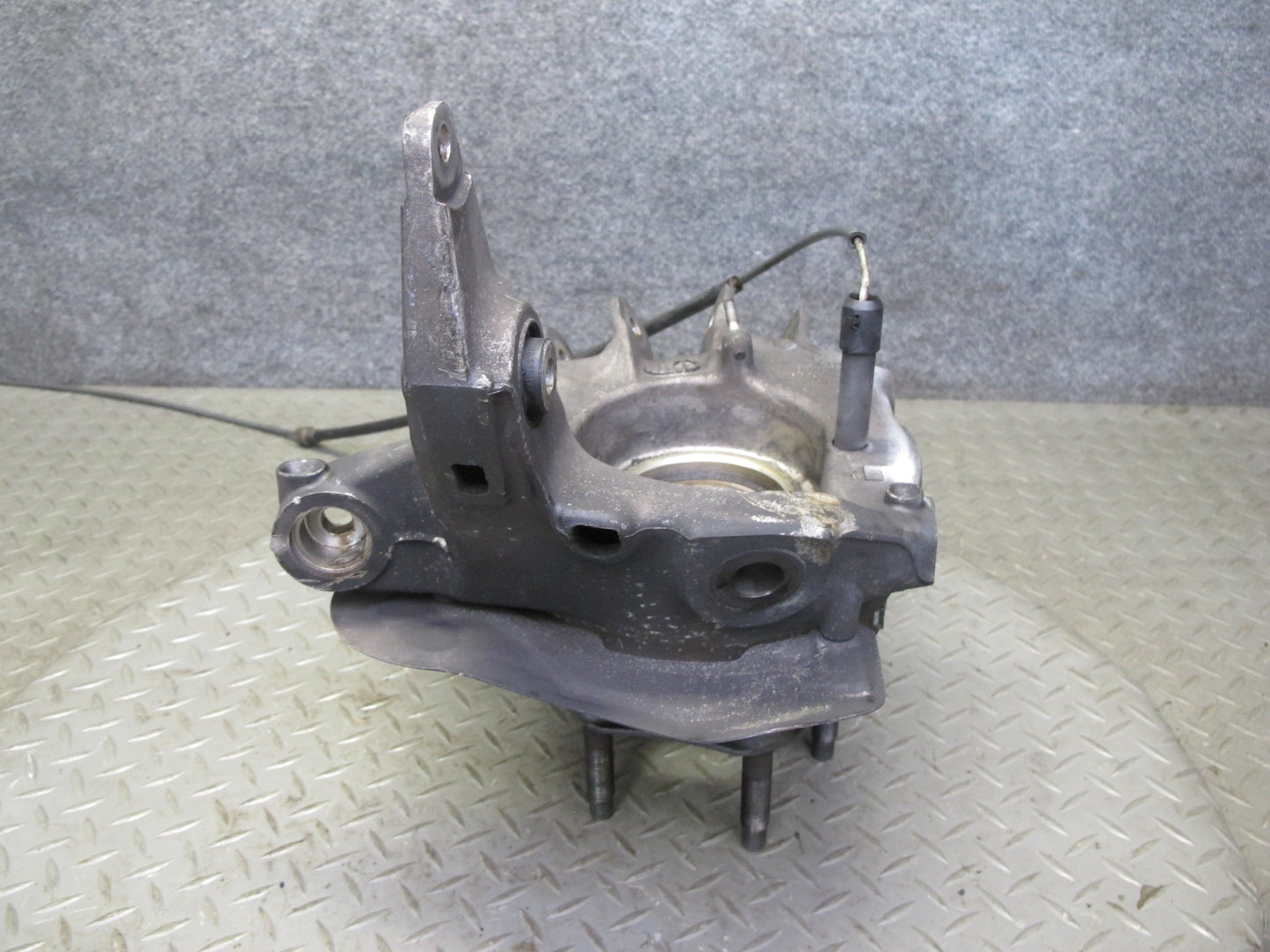 2005-2012 Porsche 911 997 Rear Left Spindle Knuckle Wheel Hub Bearing