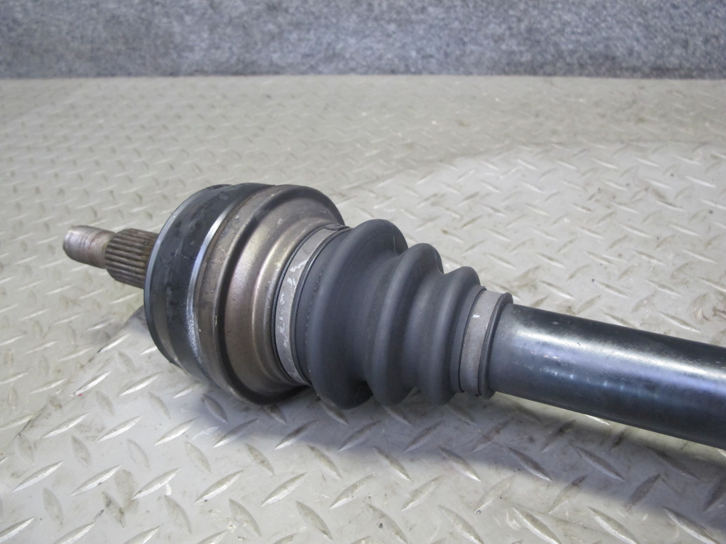2005-2008 Porsche 911 997 Rear Left Suspension Axle Shaft 99733202402