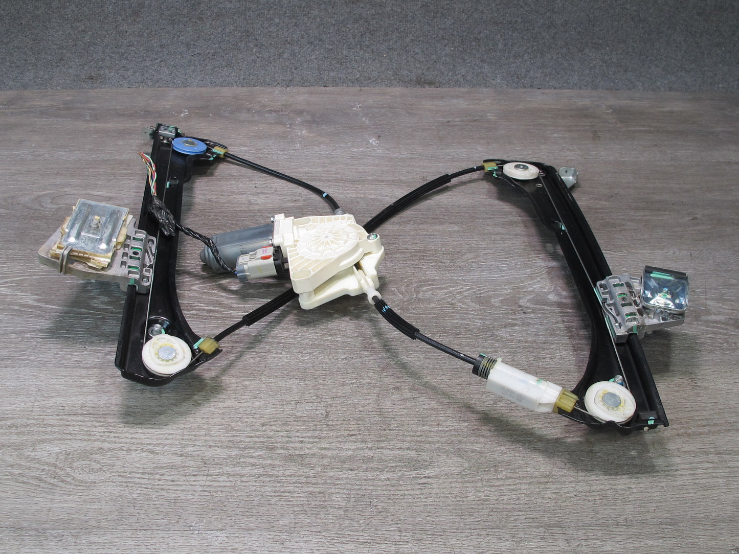 09-20 Nissan 370Z Z34 Front Right Passenger Door Window Regulator w Motor OEM