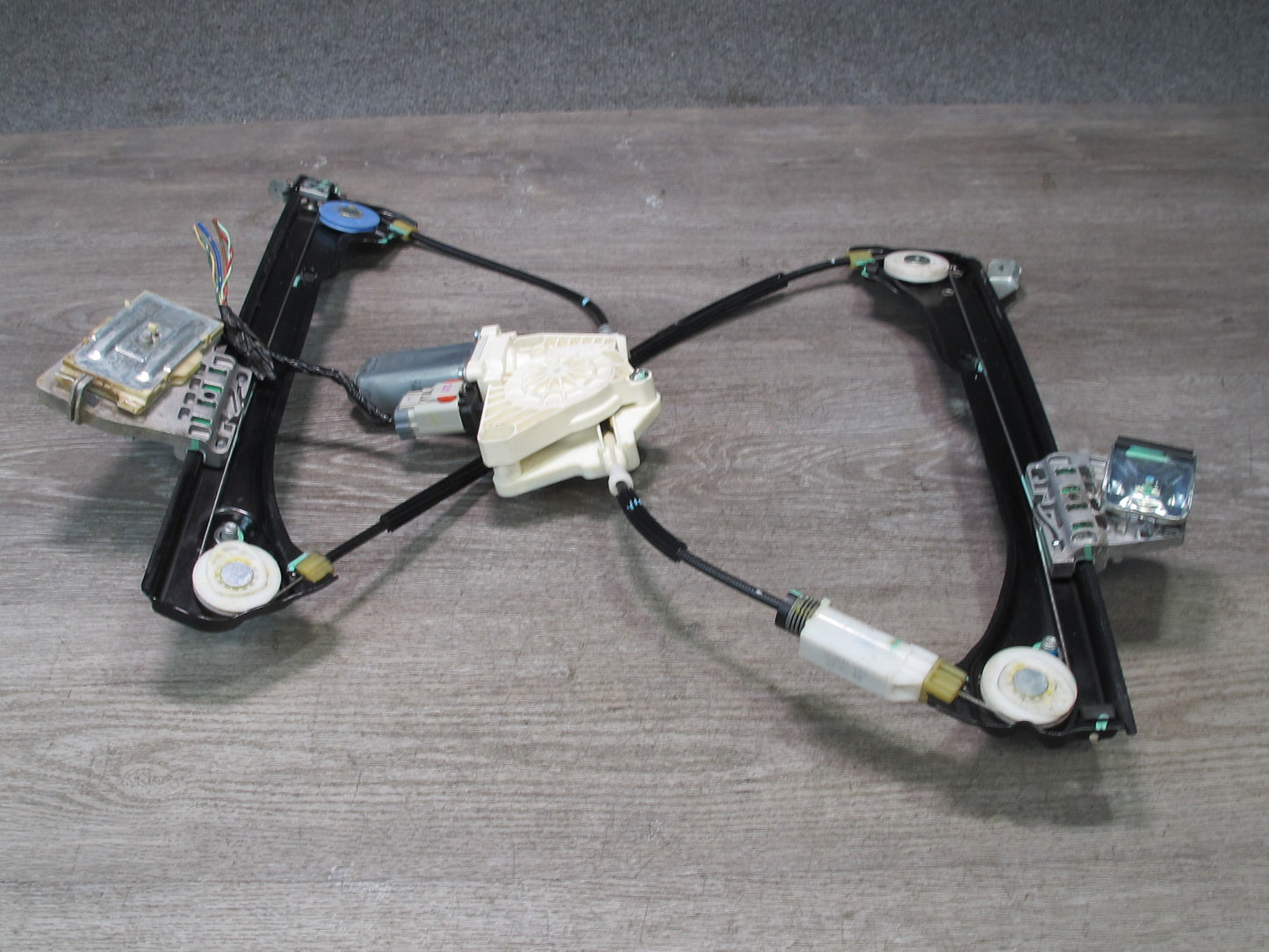 09-20 Nissan 370Z Z34 Front Right Passenger Door Window Regulator w Motor OEM