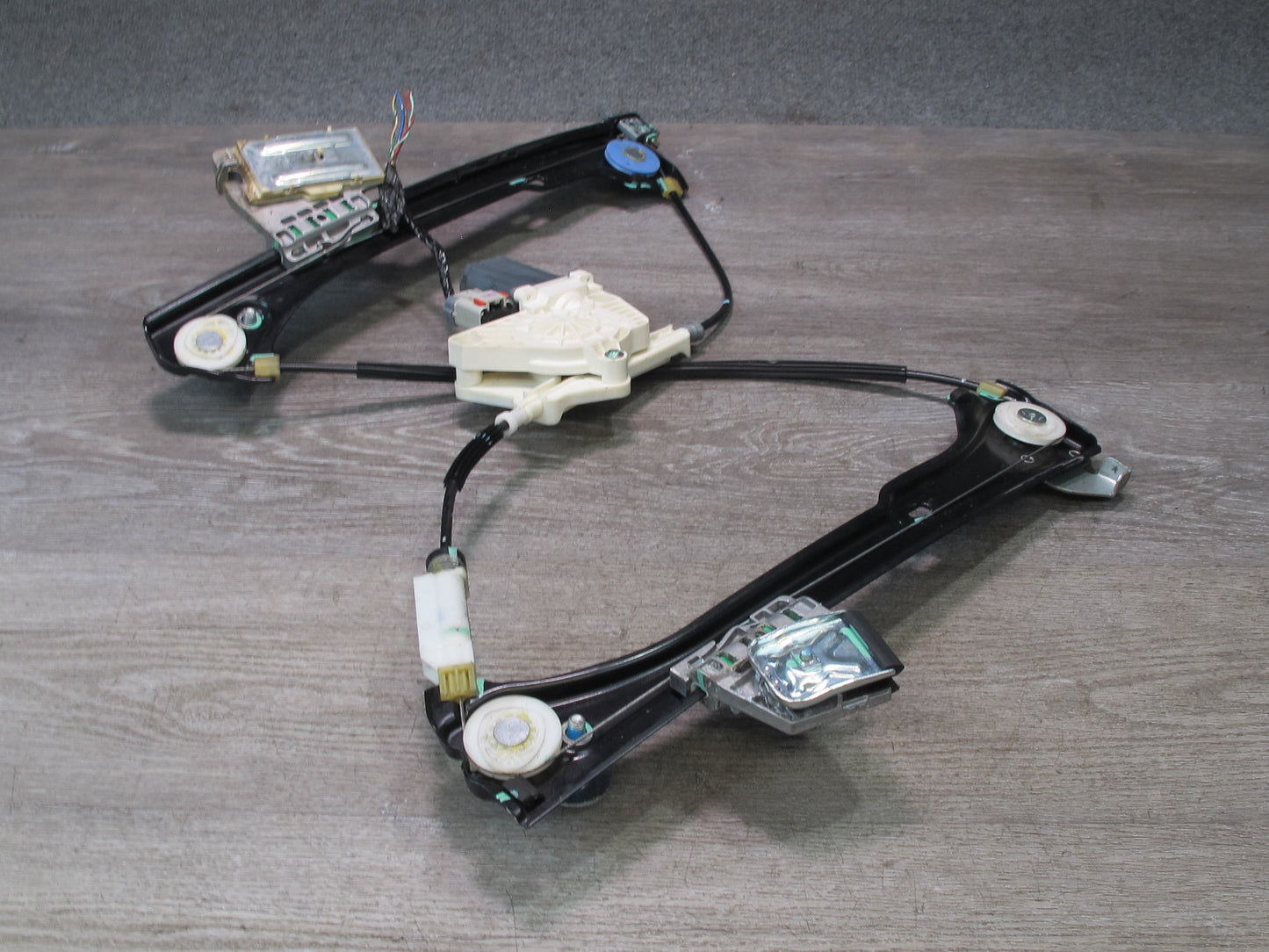 09-20 Nissan 370Z Z34 Front Right Passenger Door Window Regulator w Motor OEM