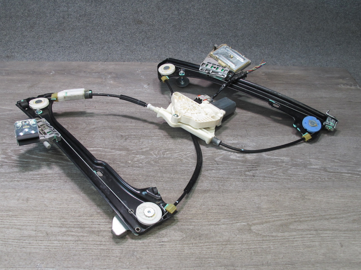 09-20 Nissan 370Z Z34 Front Right Passenger Door Window Regulator w Motor OEM