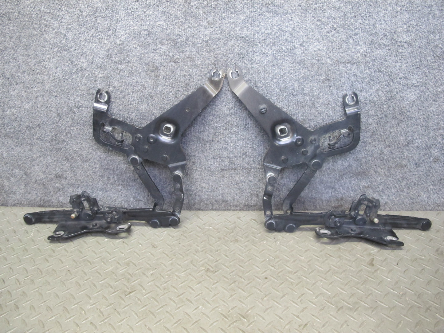 2014-2018 BMW F15 X5 Front Left & Right Hood Hinge Set of 2