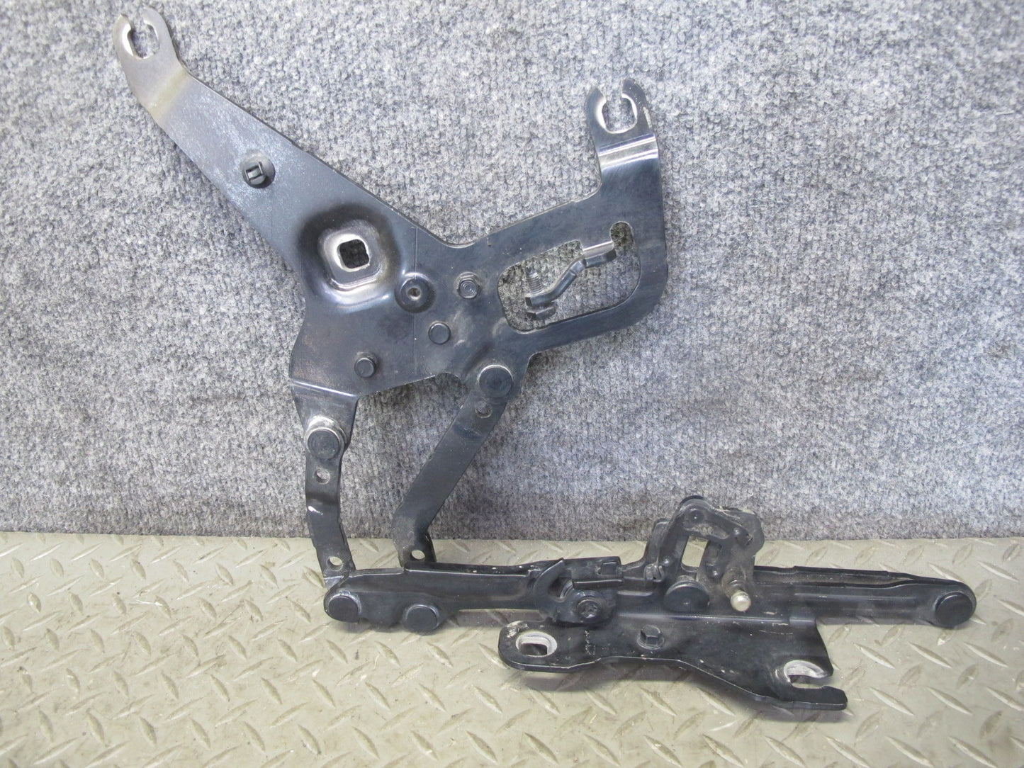 2014-2018 BMW F15 X5 Front Left & Right Hood Hinge Set of 2