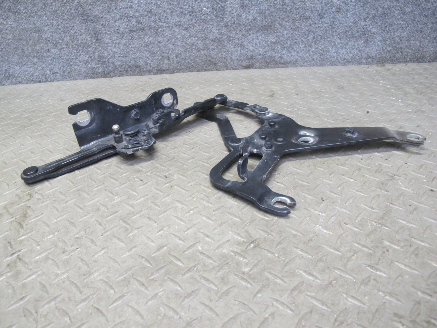 2014-2018 BMW F15 X5 Front Left & Right Hood Hinge Set of 2