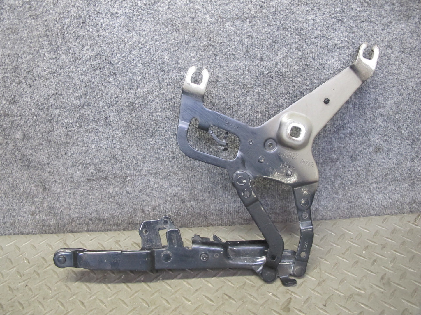 2014-2018 BMW F15 X5 Front Left & Right Hood Hinge Set of 2