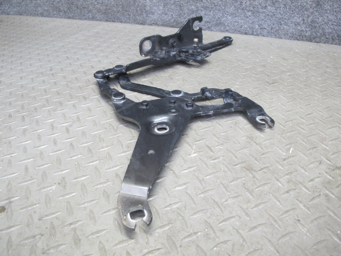 2014-2018 BMW F15 X5 Front Left & Right Hood Hinge Set of 2