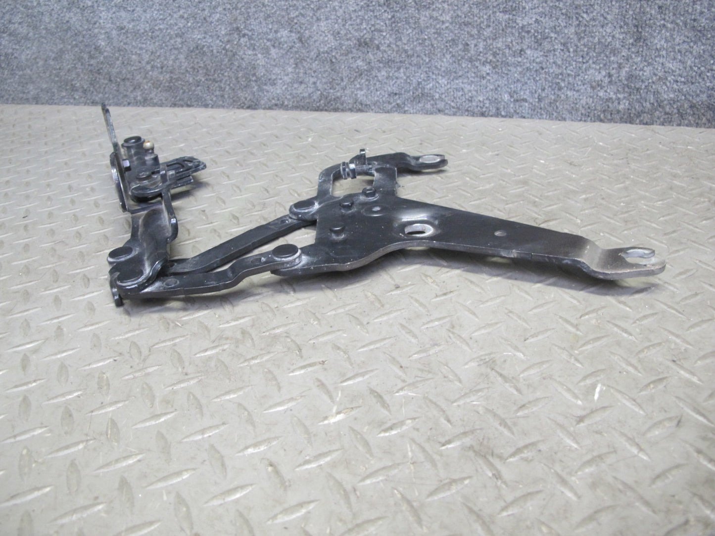 2014-2018 BMW F15 X5 Front Left & Right Hood Hinge Set of 2