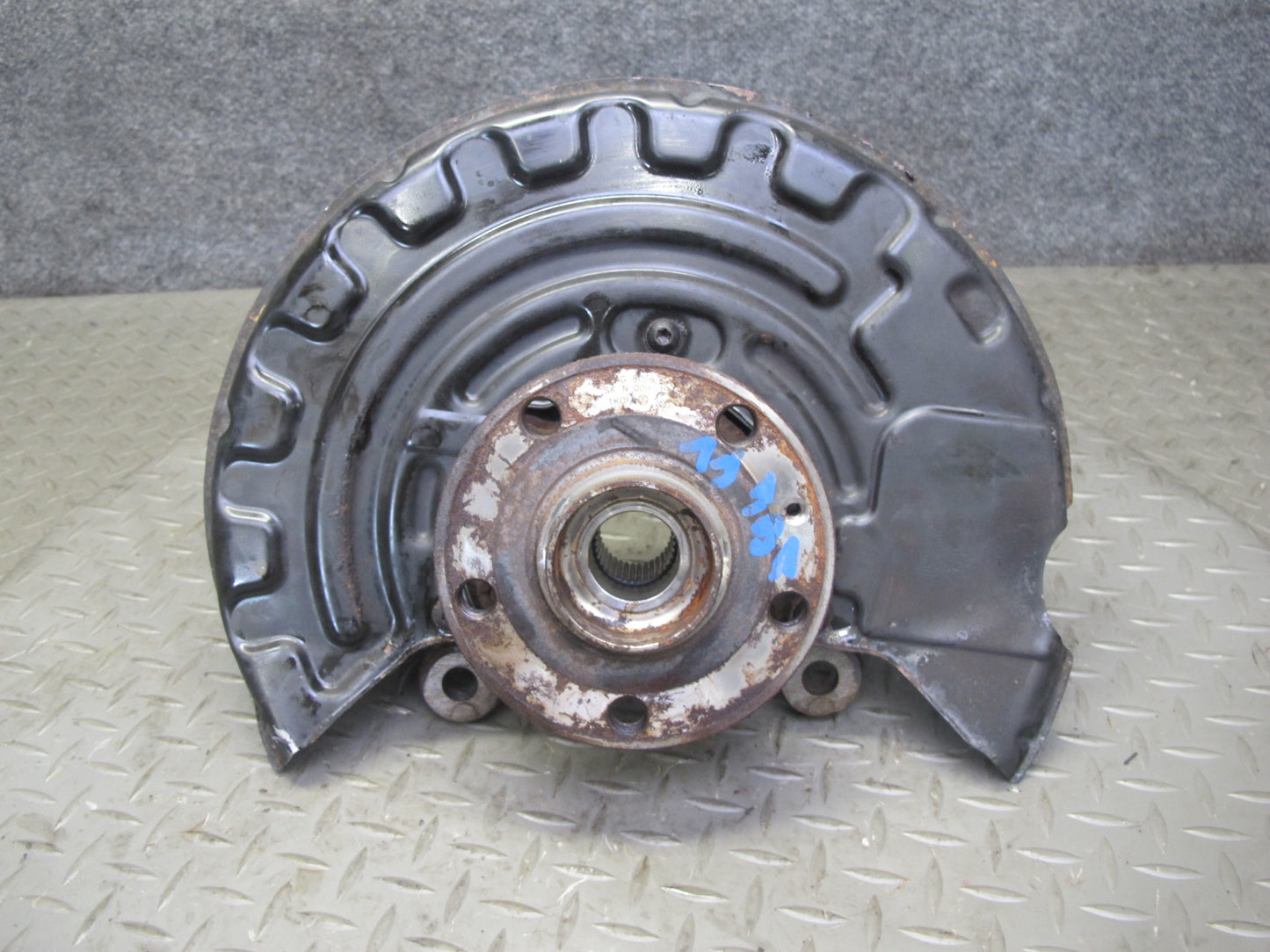 2008 VW R32 VR6 AWD Front Left Spindle Knuckle Wheel Hub Bearing OEM