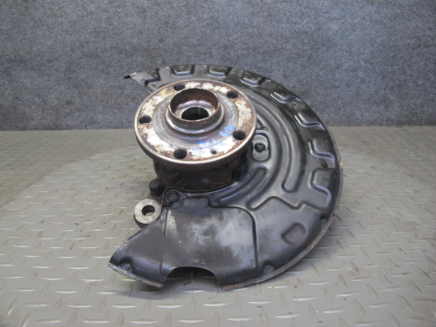 2008 VW R32 VR6 AWD Front Left Spindle Knuckle Wheel Hub Bearing OEM
