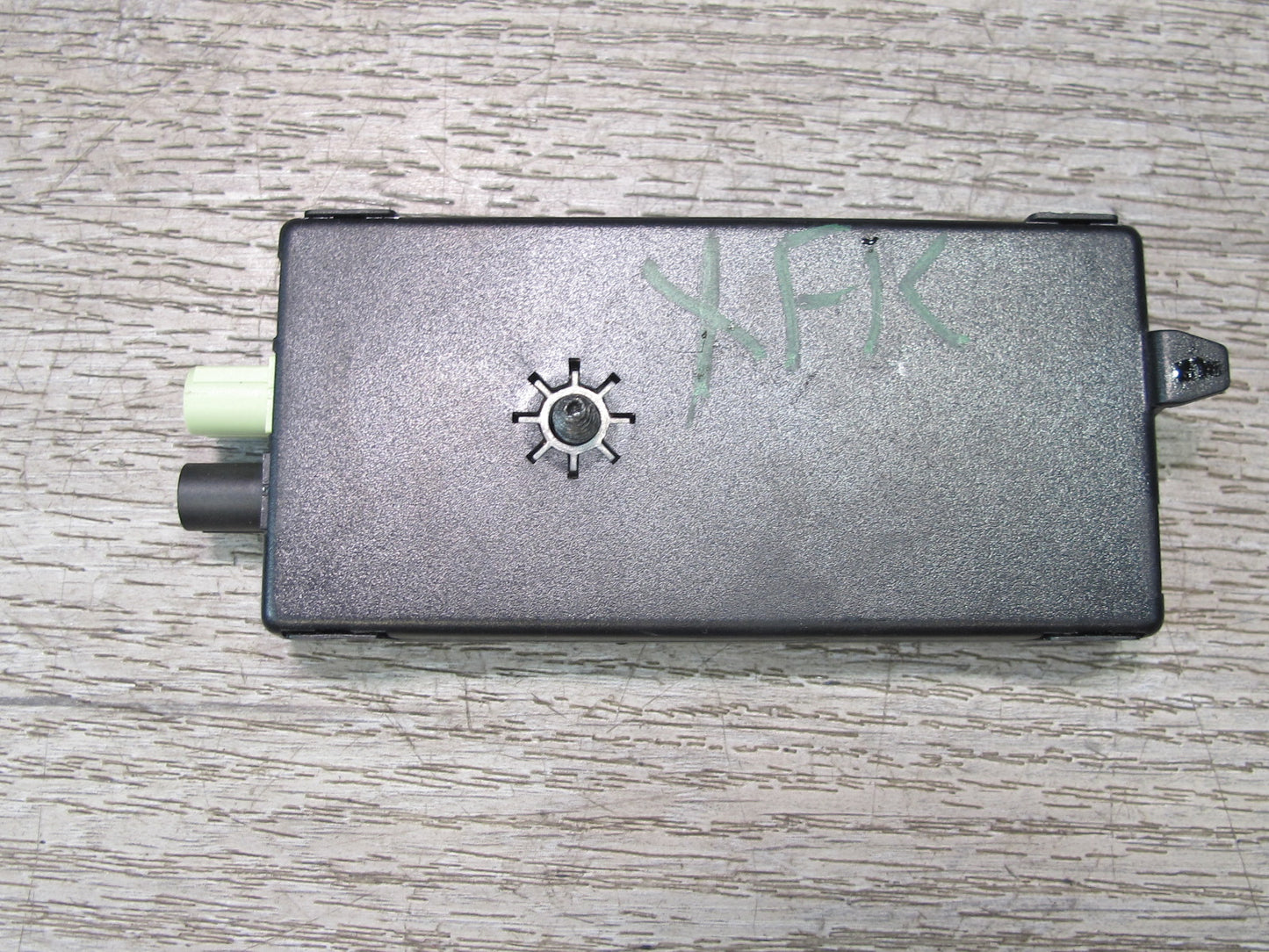 2014-2018 BMW F15 X5 Radio Antenna Diversity Amplifier AMP Module 9334692