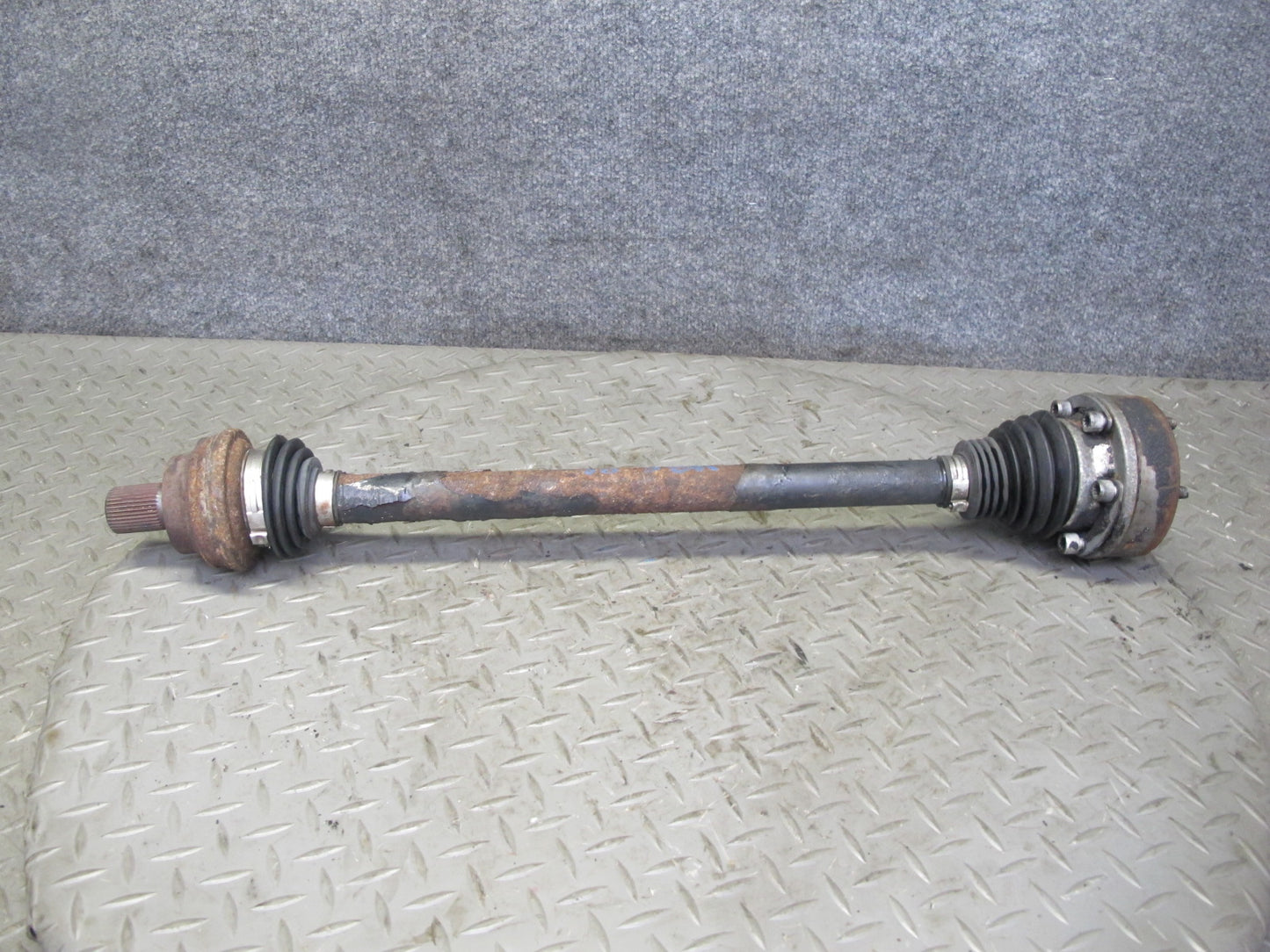 06-18 VW Golf R32 R Passat CC Tiguan AWD Rear Right Axle Shaft OEM