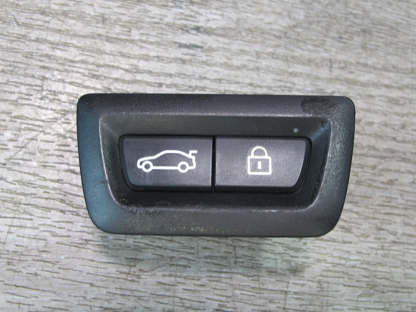 2014-2018 BMW F15 F07 F10 F11 Trunk & Door Central Lock Unlock Button Switch