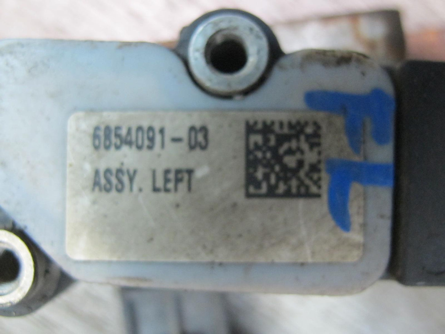 2014-2018 BMW F15 X5 Front Left Suspension Height Level Sensor 6854091