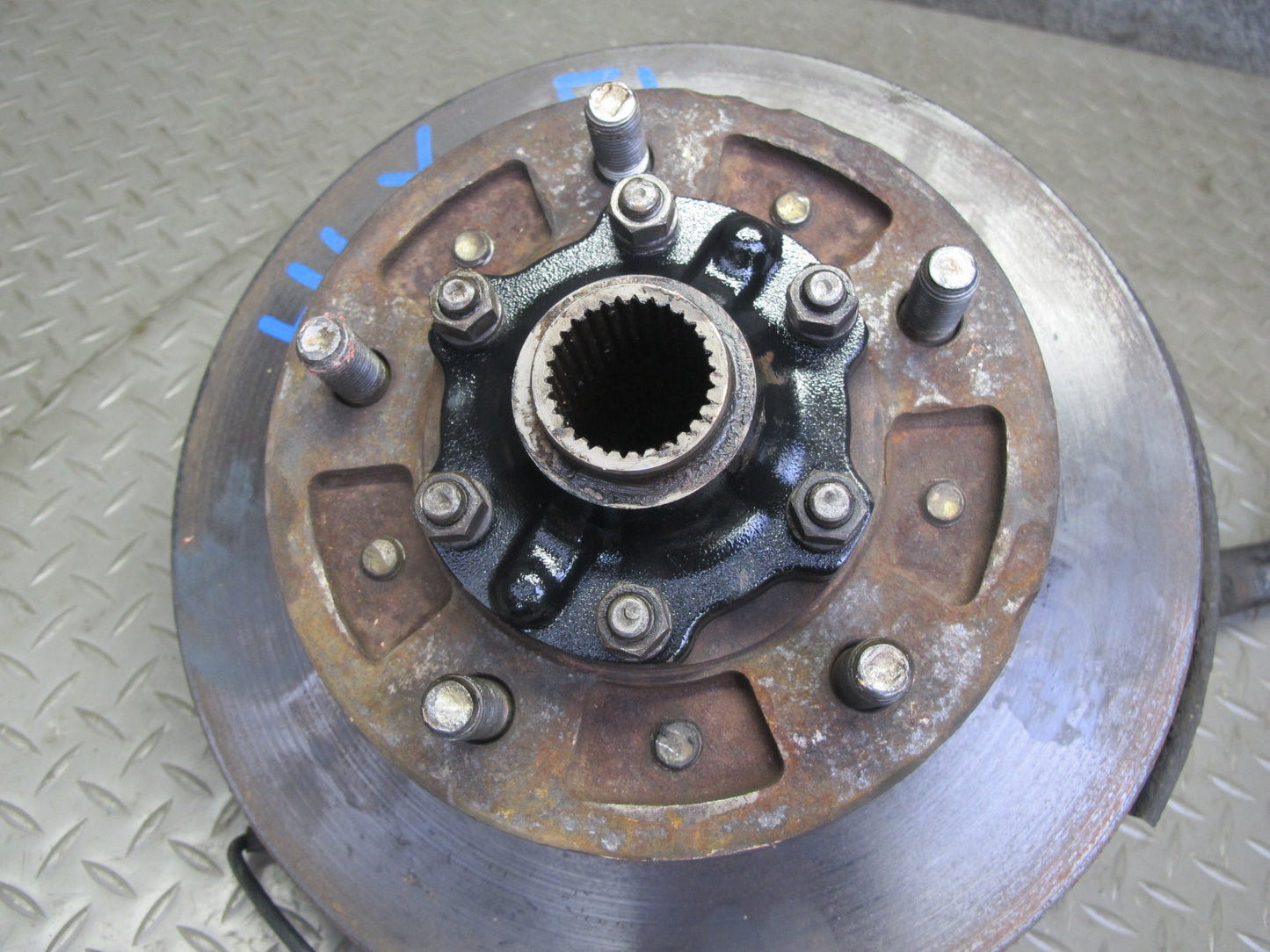 1998-2007 Lexus J100 LX470 Front Left Side Spindle Knuckle Wheel Hub Bearing