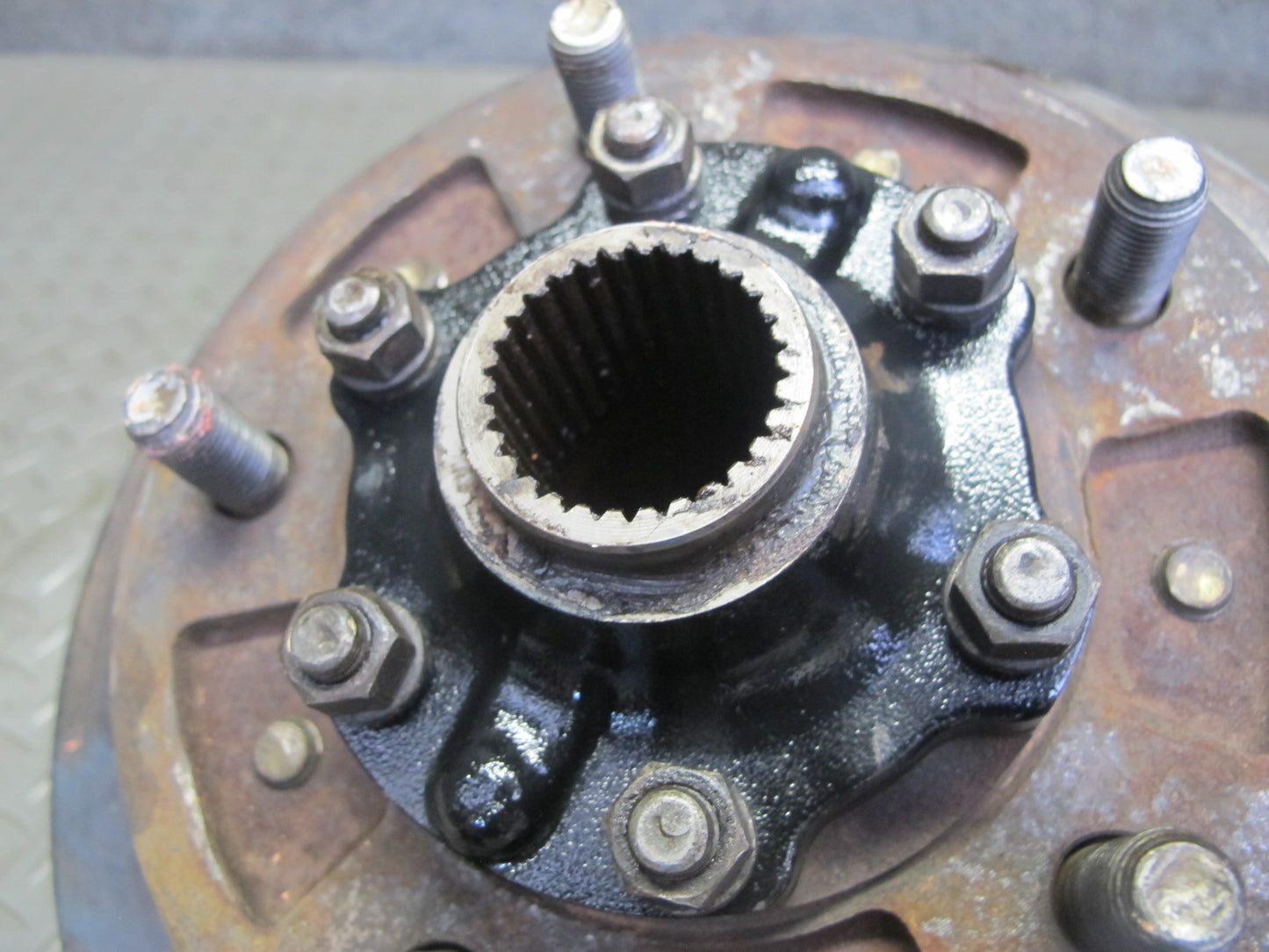 1998-2007 Lexus J100 LX470 Front Left Side Spindle Knuckle Wheel Hub Bearing