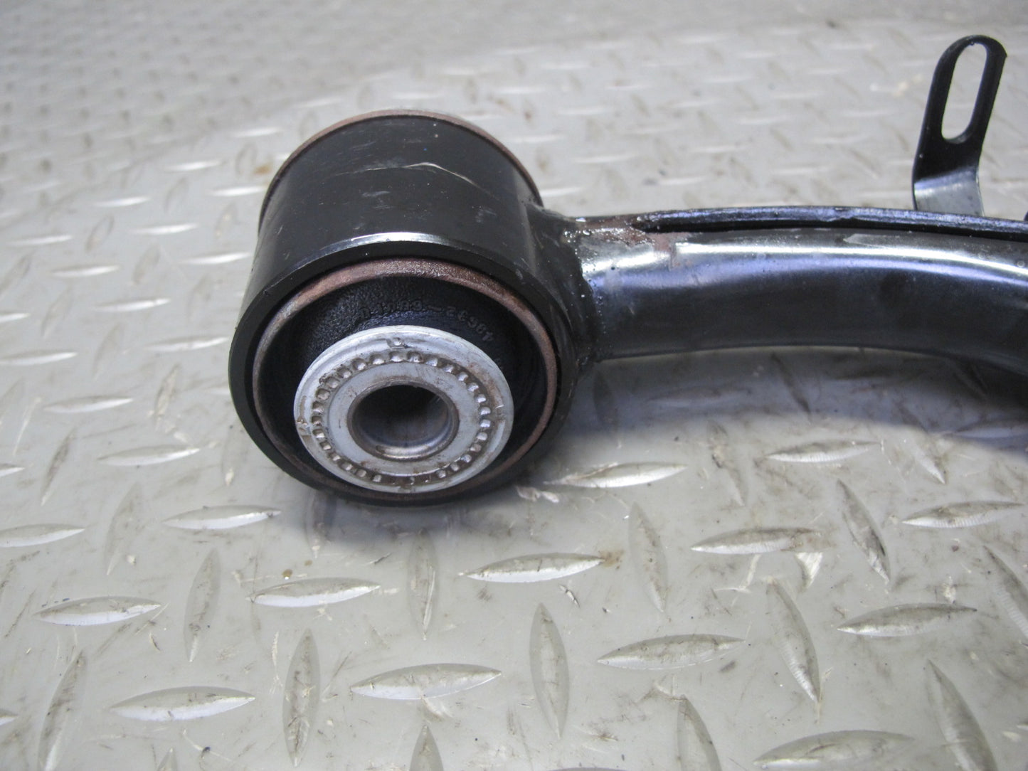 1998-2007 Lexus UZJ100L LX470 Front Right Passenger Side Upper Control Arm