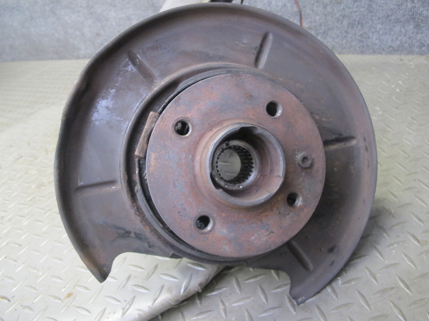 87-91 BMW E30 3-SERIES Rear Left Trailing Arm Spindle Knuckle Wheel Hub OEM