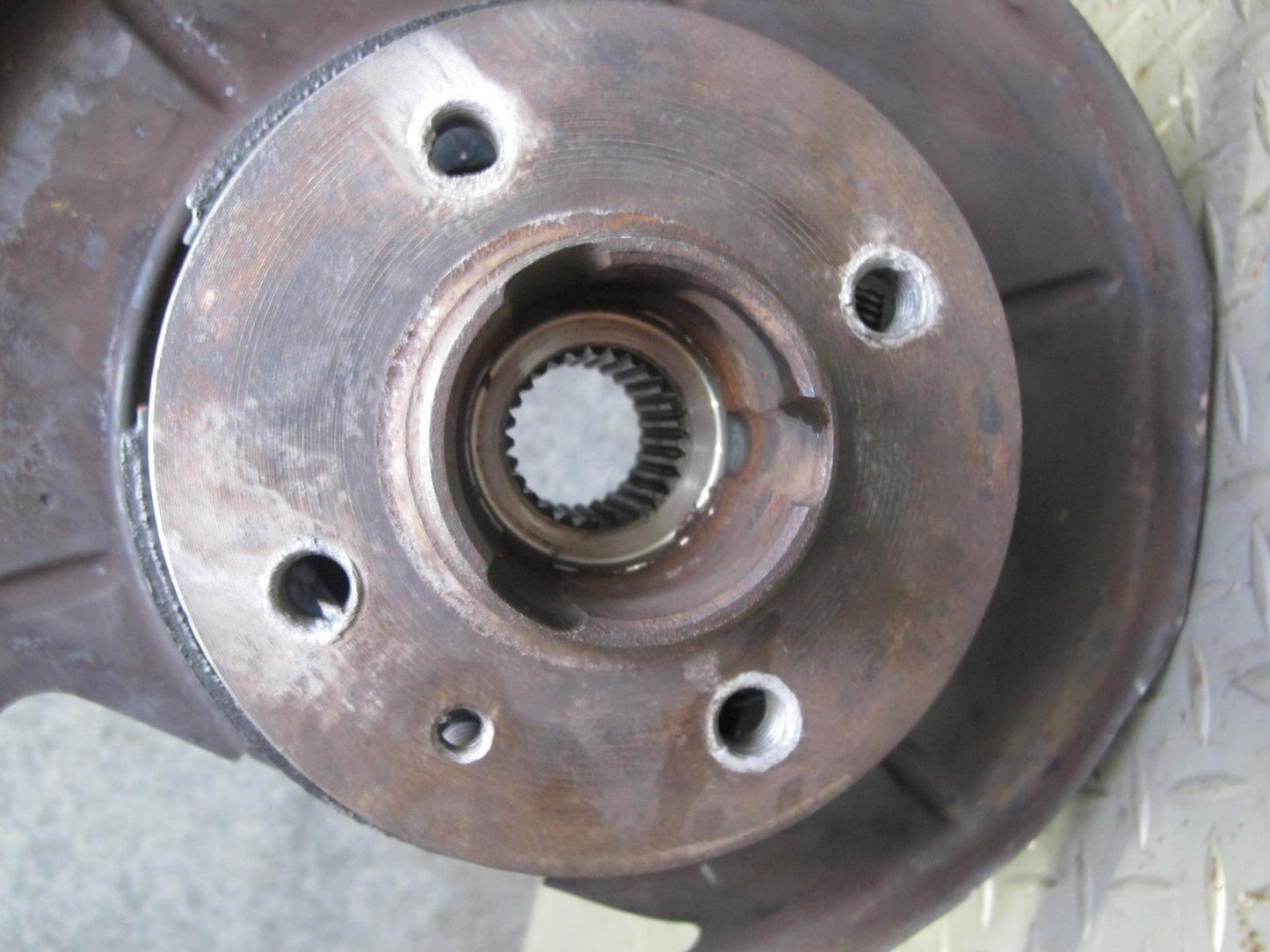 87-91 BMW E30 3-SERIES Rear Right Trailing Arm Spindle Knuckle Wheel Hub OEM