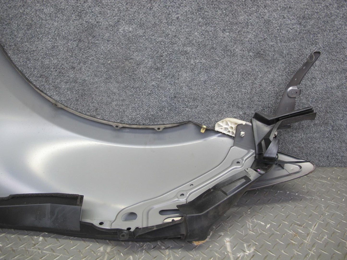 10-19 Nissan Z34 370Z Convertible Front Right Fender Shell Panel Cover Gray OEM
