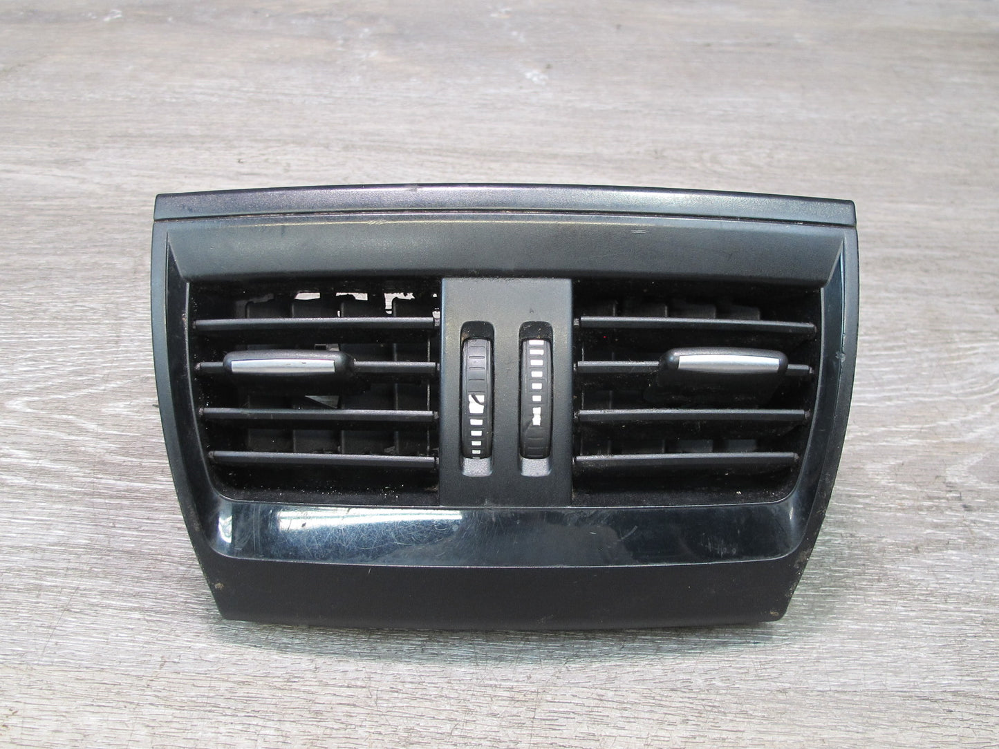 2014-2018 BMW F15 X5 Rear Center Console A/C Air Vent Grille 9252012