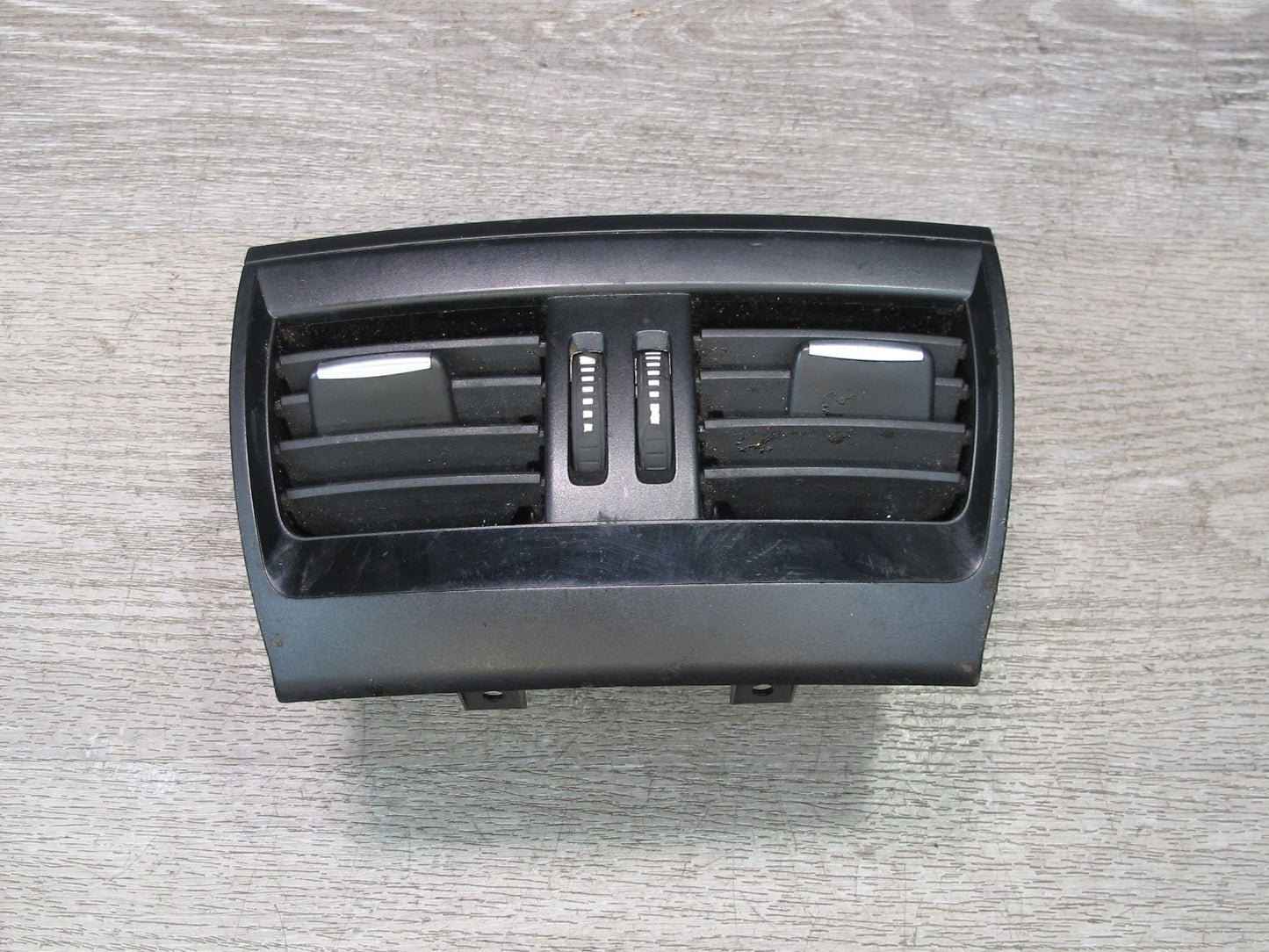 2014-2018 BMW F15 X5 Rear Center Console A/C Air Vent Grille 9252012