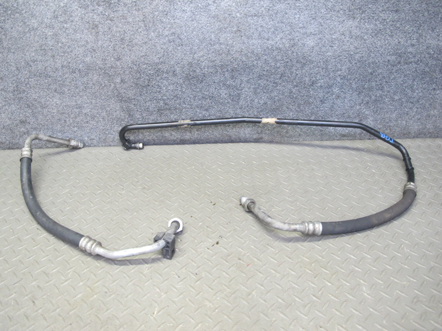 88-91 BMW E30 325i M20 Set of 2 Engine Oil Cooling Hose Pipe Line OEM