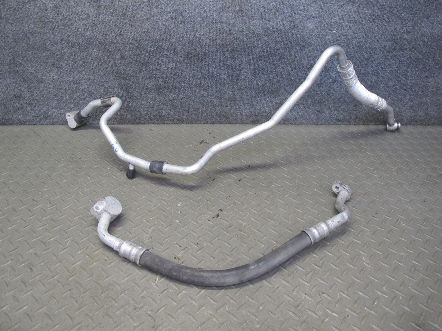 2008 VW Golf MK5 R32 Set of 2 A/C Air Condition Hose Pipe Line OEM
