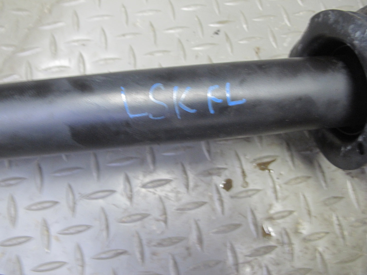 04-06 Lexus UCF30L LS430 Set of 2 Front Left & Right Strut Shock Absorber OEM