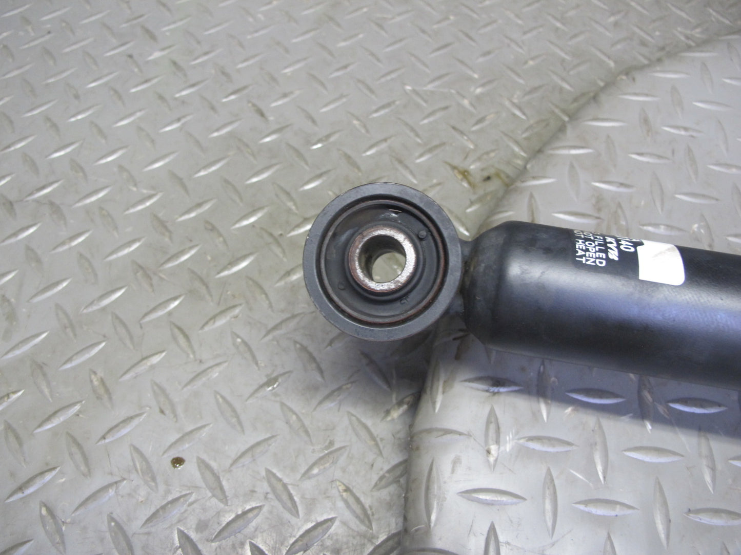 04-06 Lexus UCF30L LS430 Set of 2 Front Left & Right Strut Shock Absorber OEM