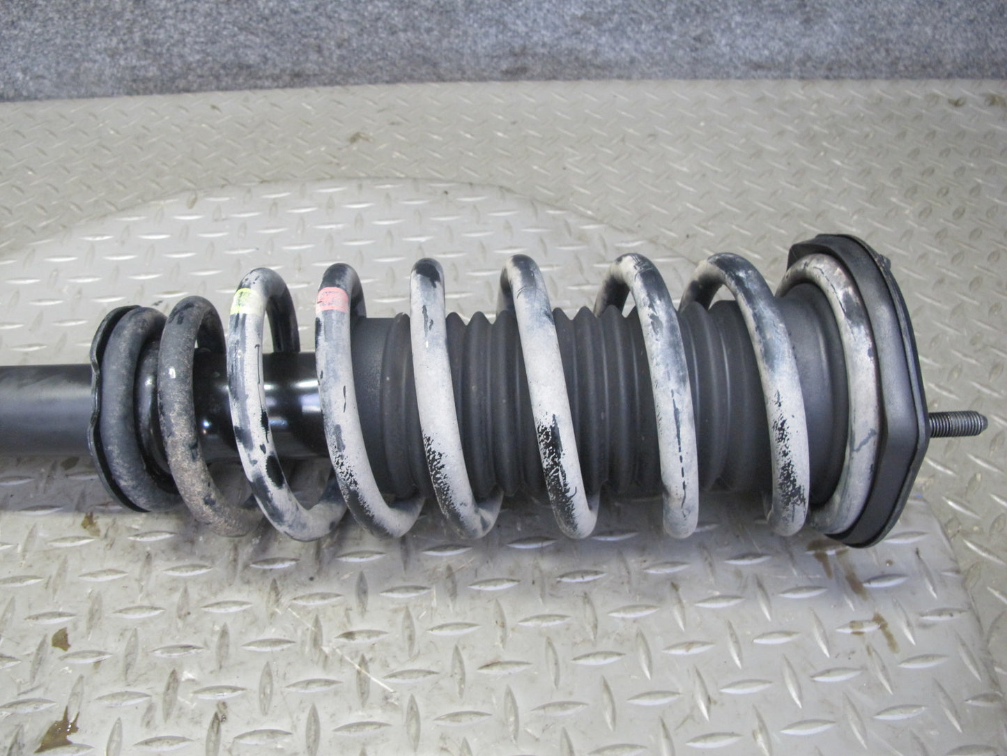 04-06 Lexus UCF30L LS430 Set of 2 Front Left & Right Strut Shock Absorber OEM