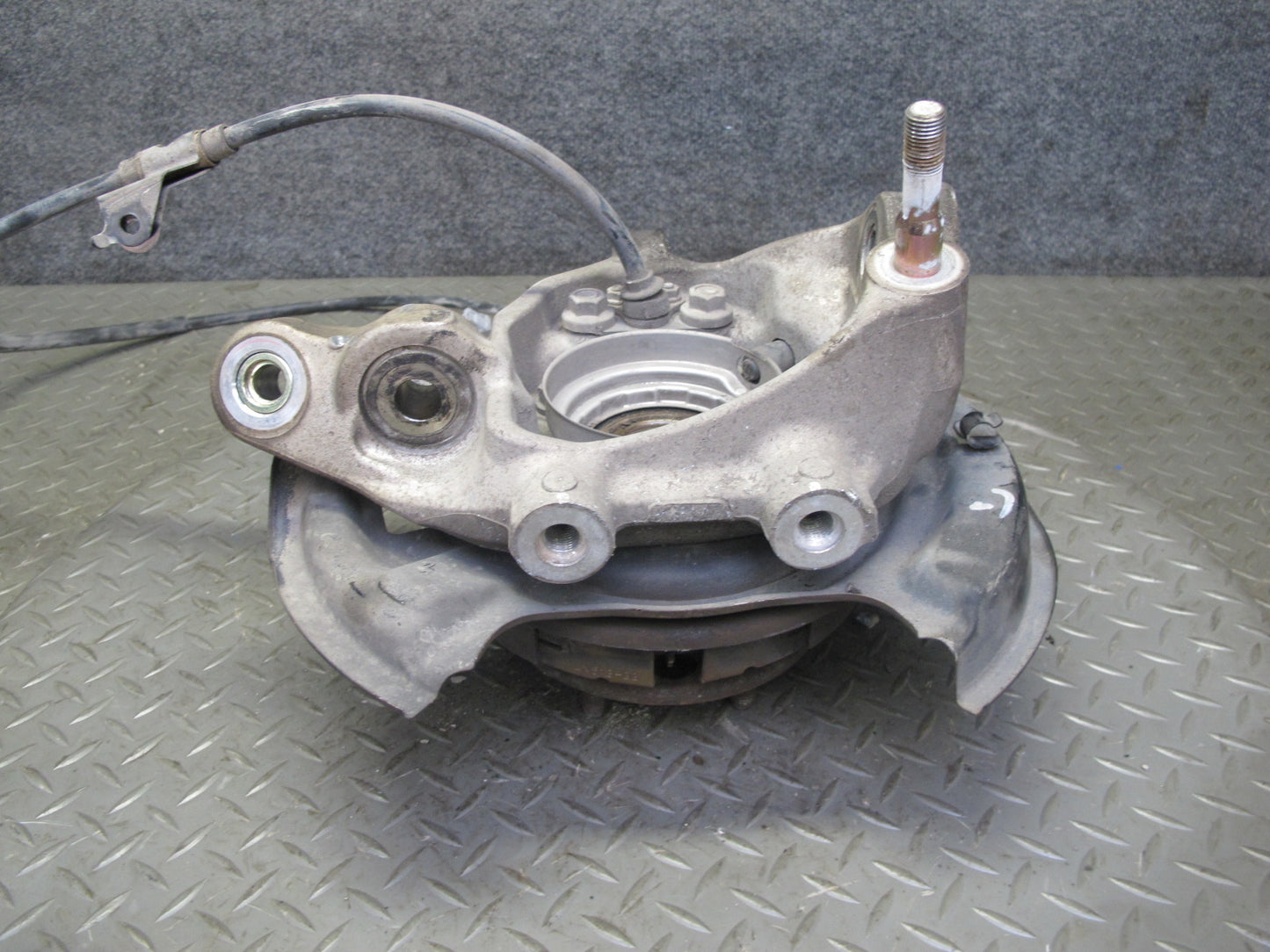 01-06 Lexus LS430 UCF30L RWD Rear Right Spindle Knuckle Wheel Hub Bearing OEM