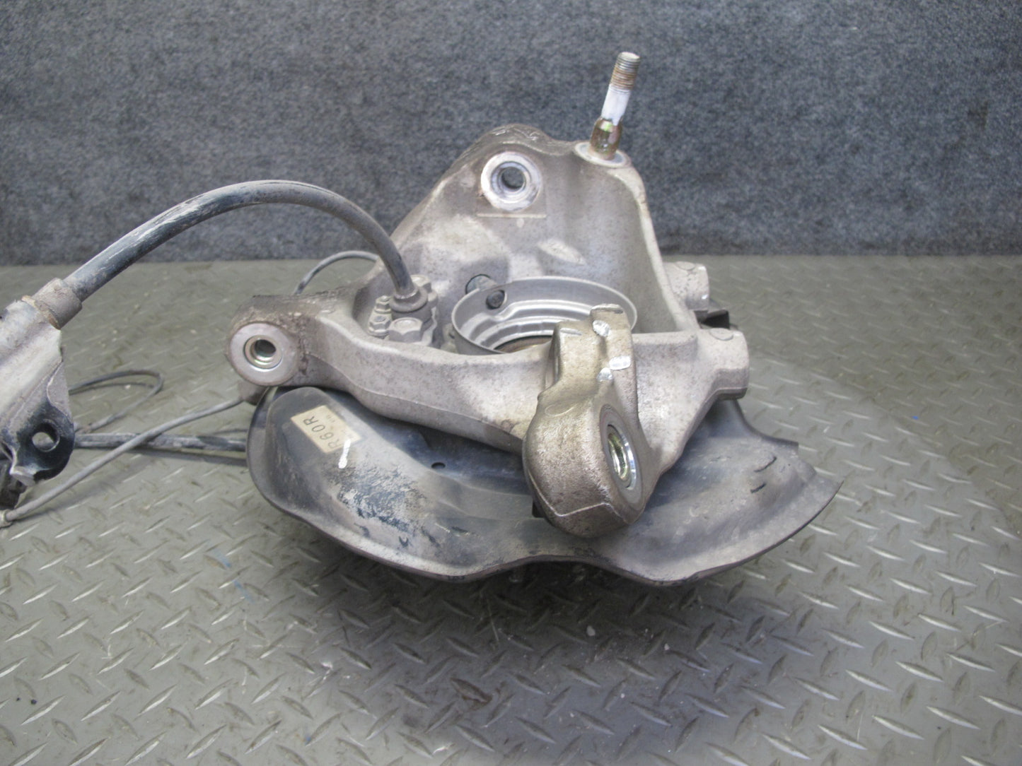 01-06 Lexus LS430 UCF30L RWD Rear Right Spindle Knuckle Wheel Hub Bearing OEM
