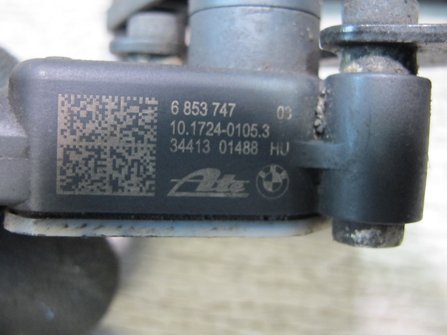 2014-2018 BMW F15 X5 Rear Left Suspension Height Level Sensor 6853747