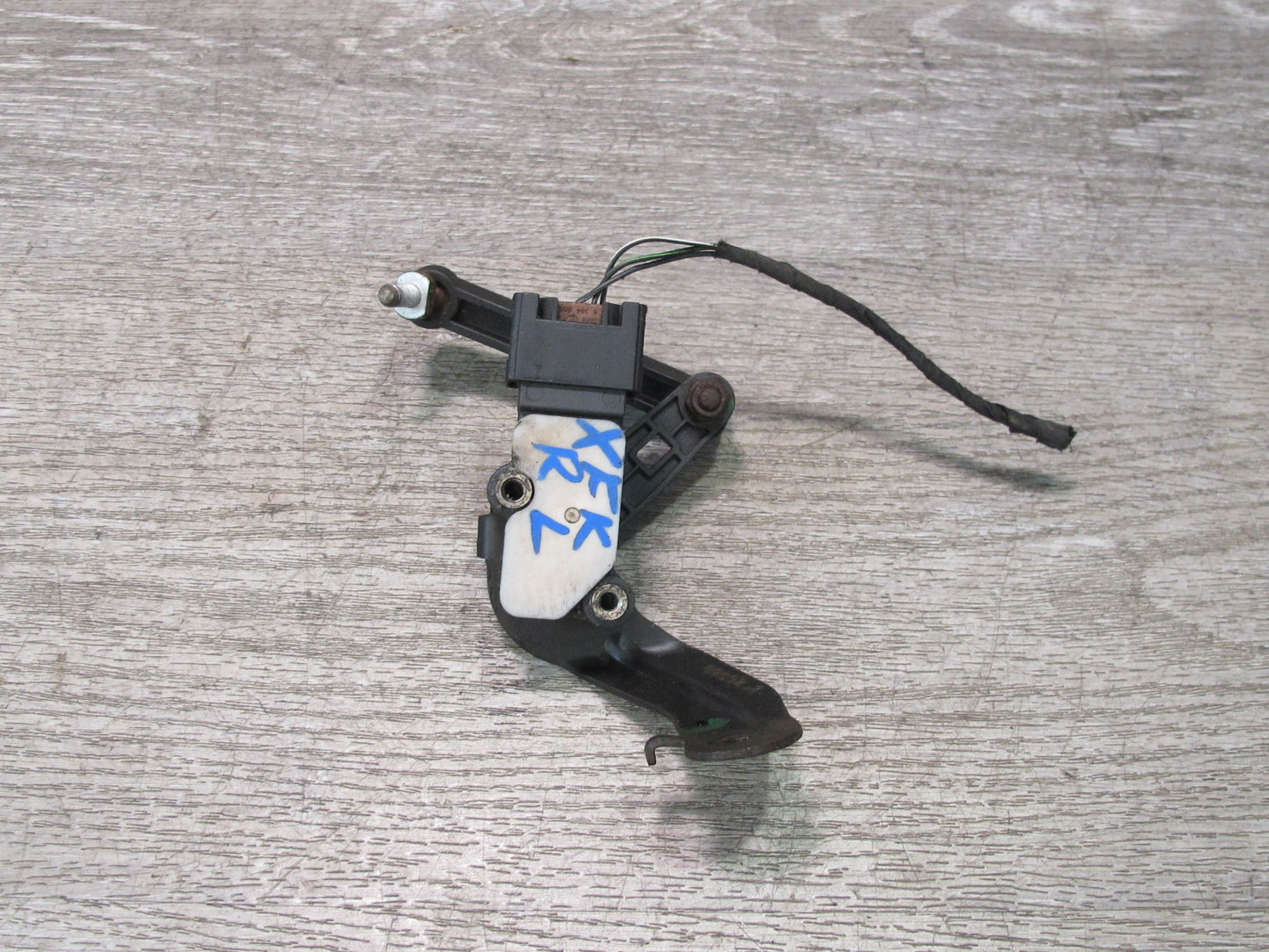2014-2018 BMW F15 X5 Rear Left Suspension Height Level Sensor 6853747