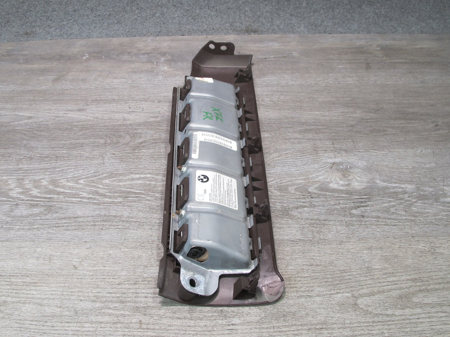 14-18 BMW F15 X5 FRONT RIGHT PASSENGER SIDE UNDER DASH KNEE SRS AIRBAG OEM