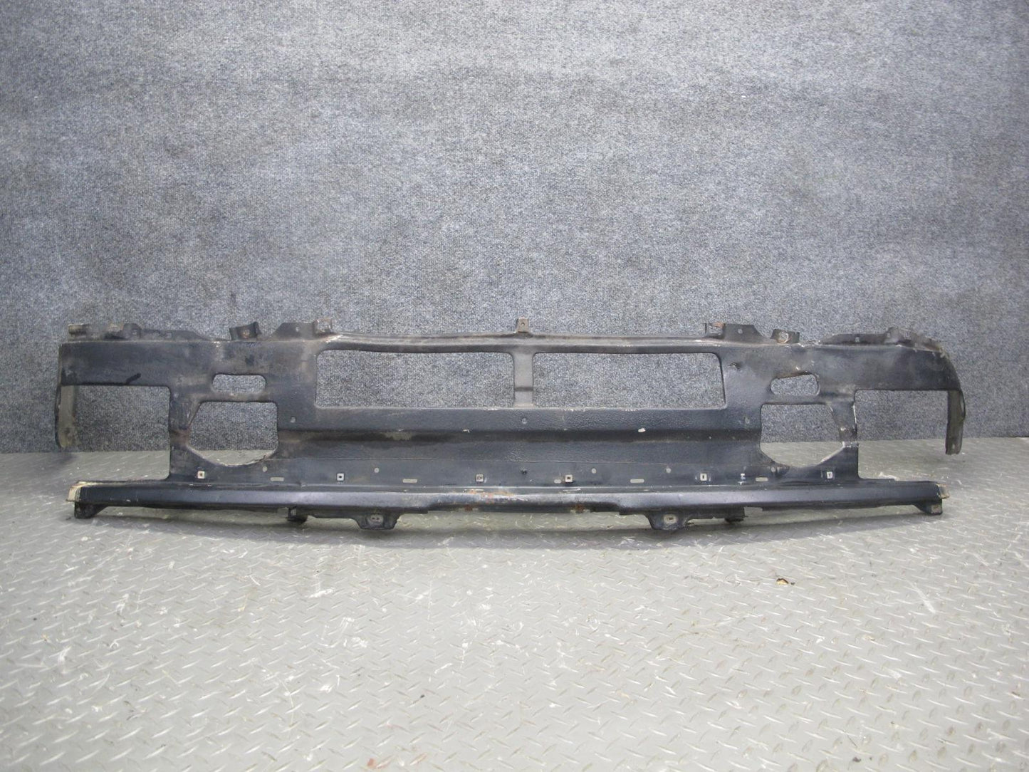 87-91 BMW E30 3-SERIES Front Bumper Lower Metal Valance Panel Black OEM