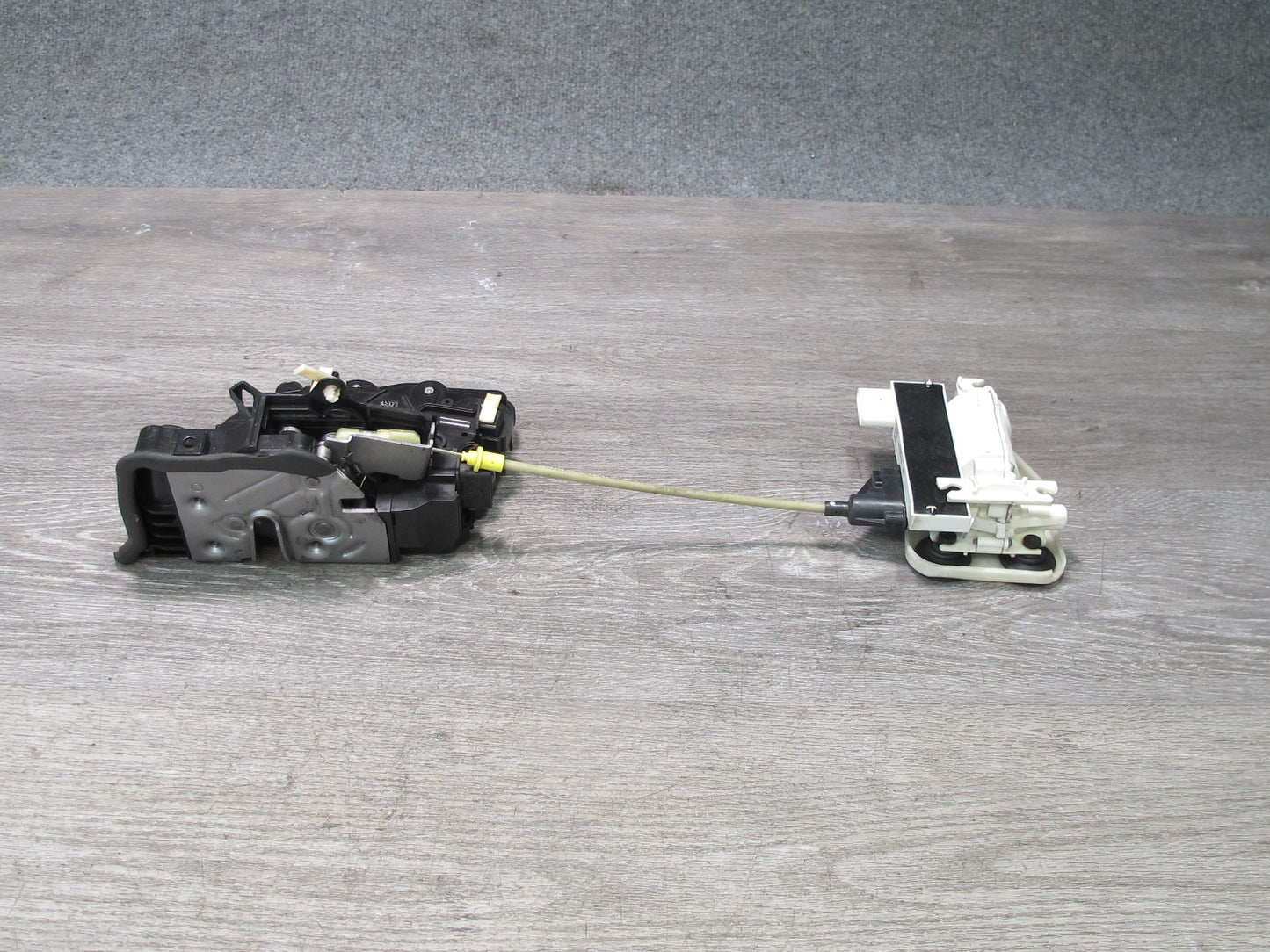 2014-2018 BMW F15 X5 Front Right Door Lock Latch Actuator w Soft Close 7281948